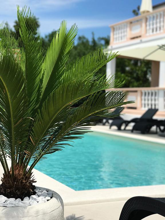 Apartments Saric Биоград на Мору Екстериор снимка